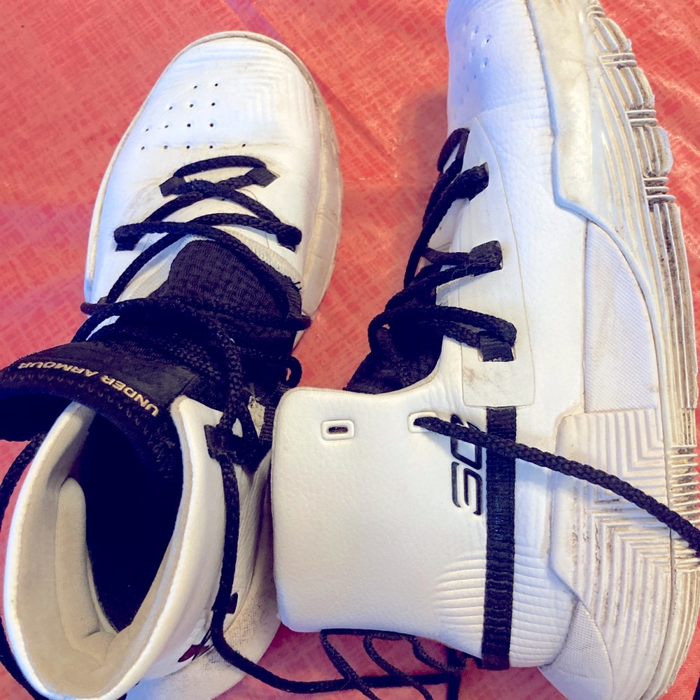 under armour hi tops 4y